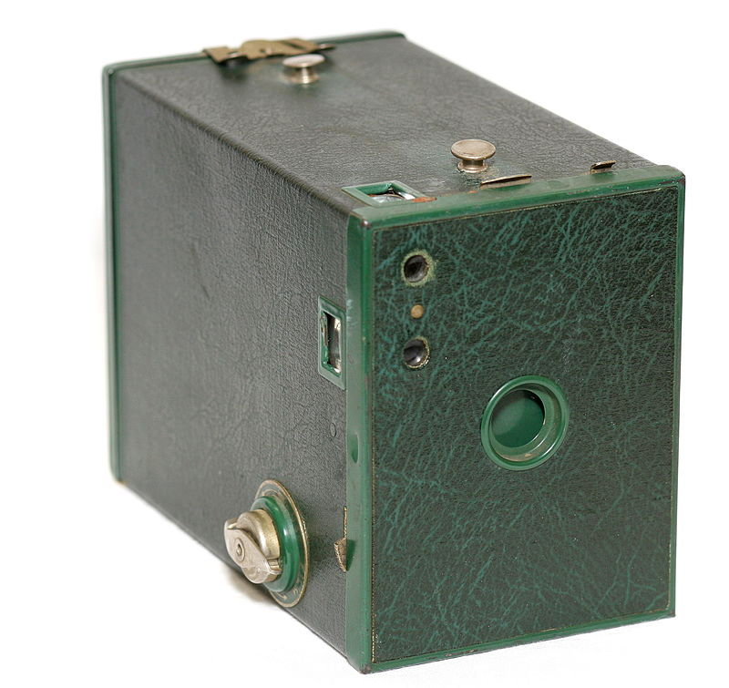 800px-Kodak_Brownie_Model_F_(4187529811)