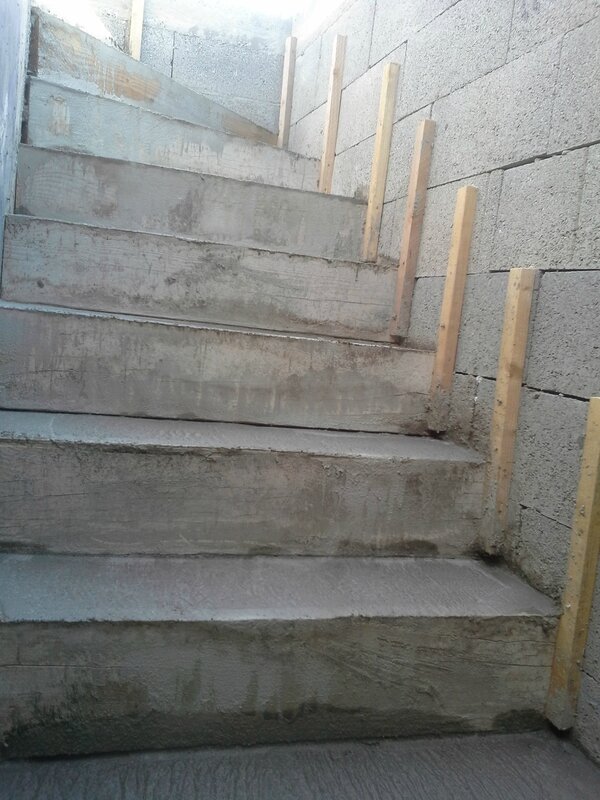 49 escalier du garage au cellier