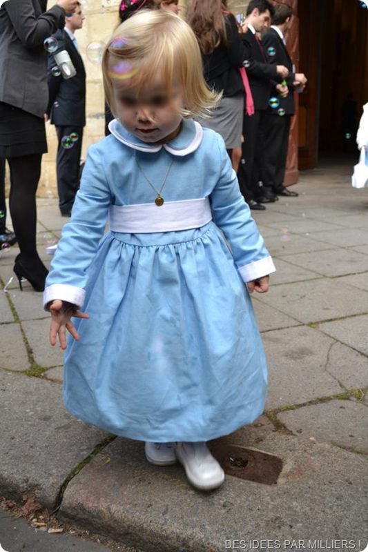 Petite fille d'honneur - Tenue de cortège bleu ciel