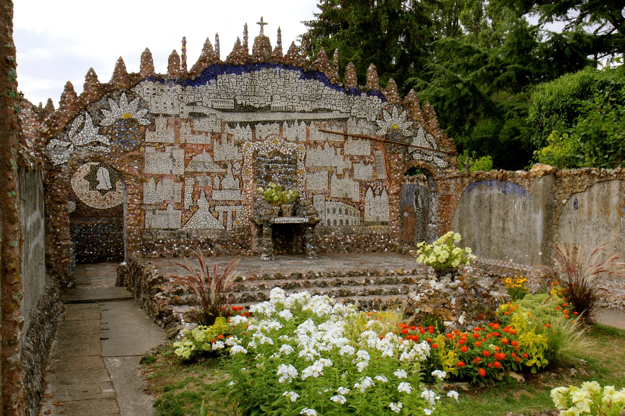 Дом Пикасета, Франция / Maison Picassiette, France - World around me