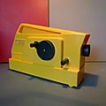 Un projecteur de cinéma pour enfant vintage, le Minicinex à cassette produit par <b>Meccano</b> !