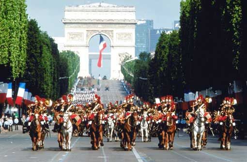 defile14juillet_garde_republicaine