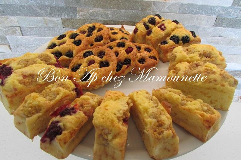 petits gâteaux mascarponés framboises jaunes, rouges et mûres 015