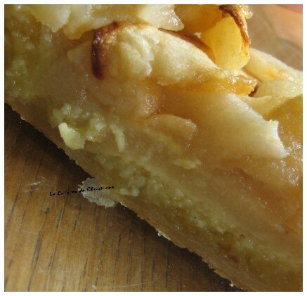 Tarte_feuillet_e_pommes_poires_part
