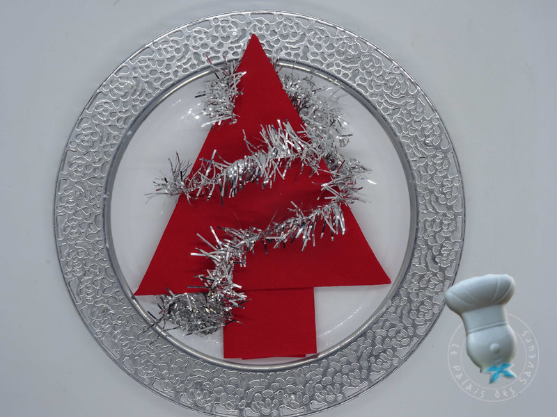 Pliage de serviettes le sapin de Noël #2