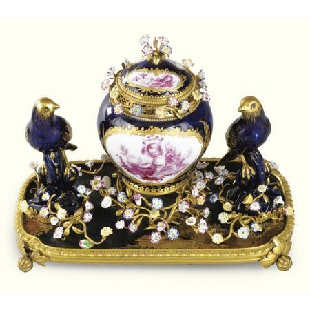 pot-pourri en porcelaine de Vincennes