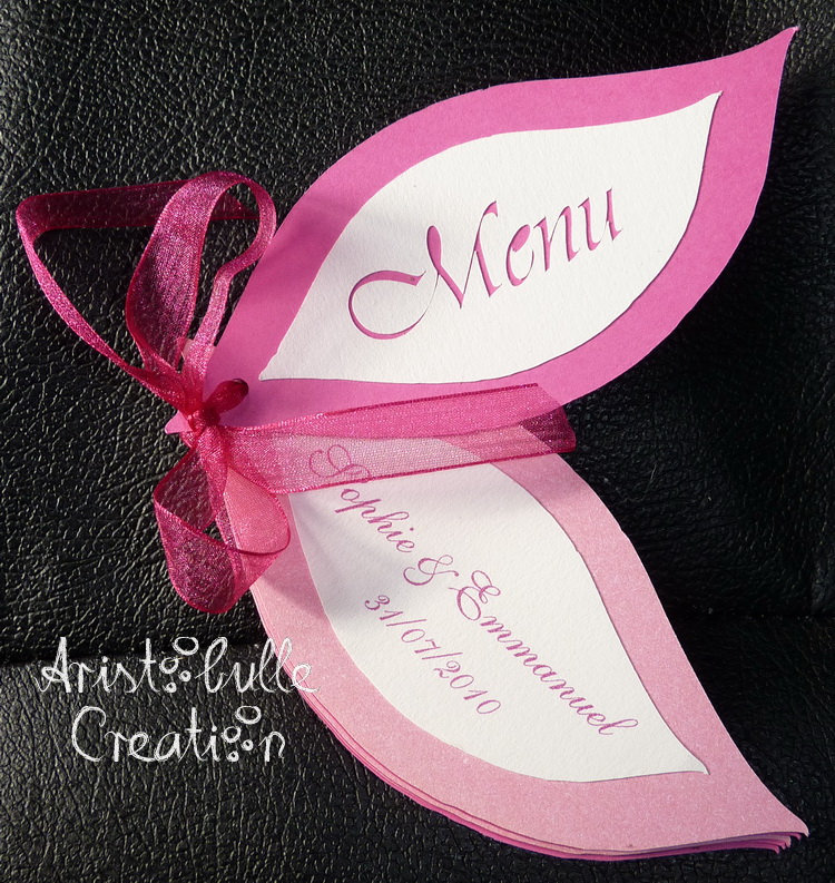 Menu rose et blanc - entrouvert