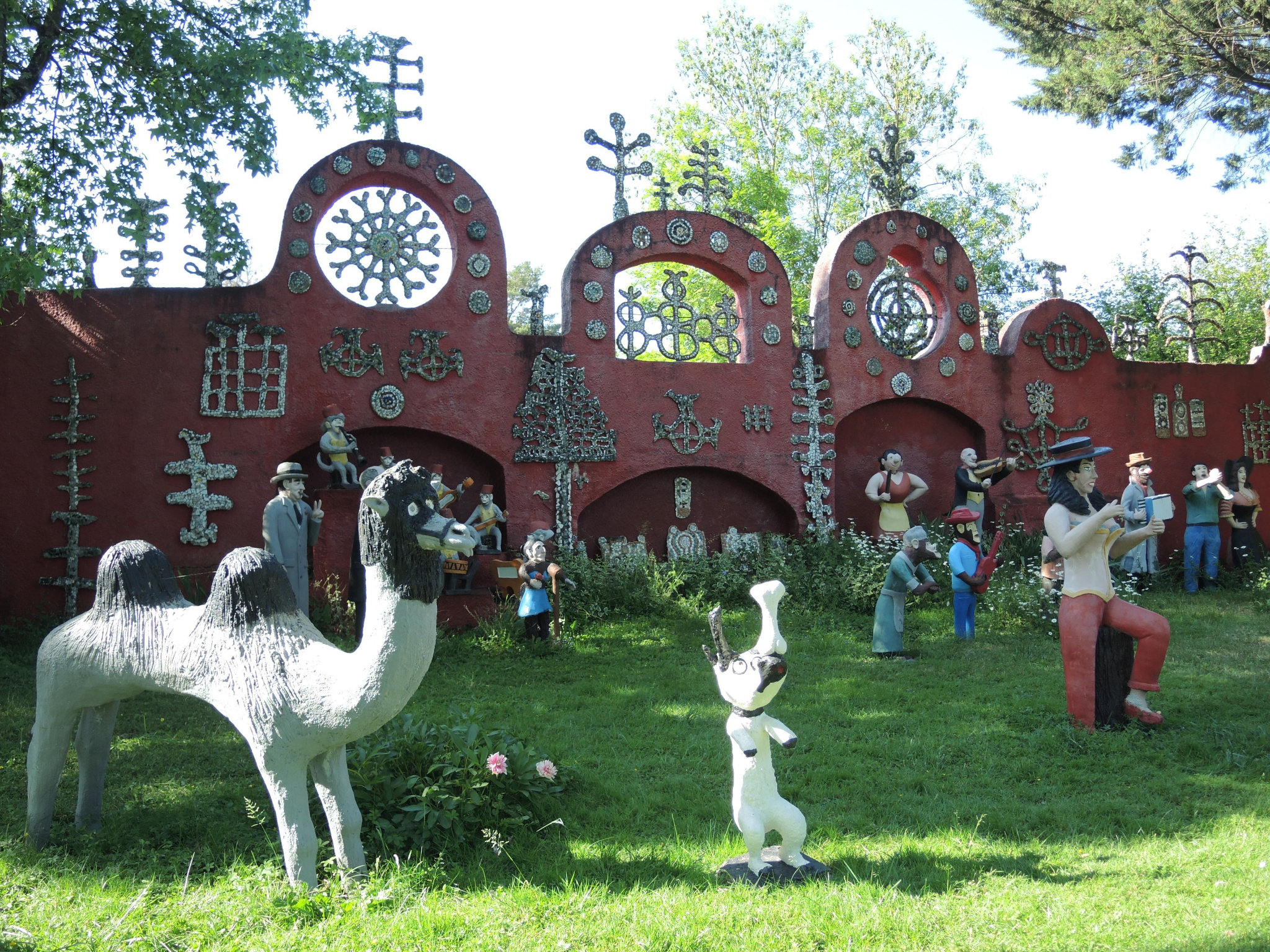 La Fabuloserie, le jardin, Camille Vidal