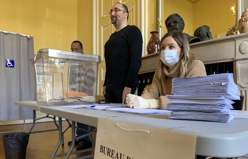 960x614_-52x74_elections-municipales-2020illustration-bureau-vote-temps-coronavirus-strasbourg-15-mars-2020