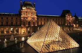 Pyramide du Louvre