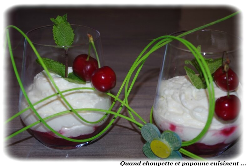 verrines de mousse mascarpone-ricotta et sa compotée de cerises-9567