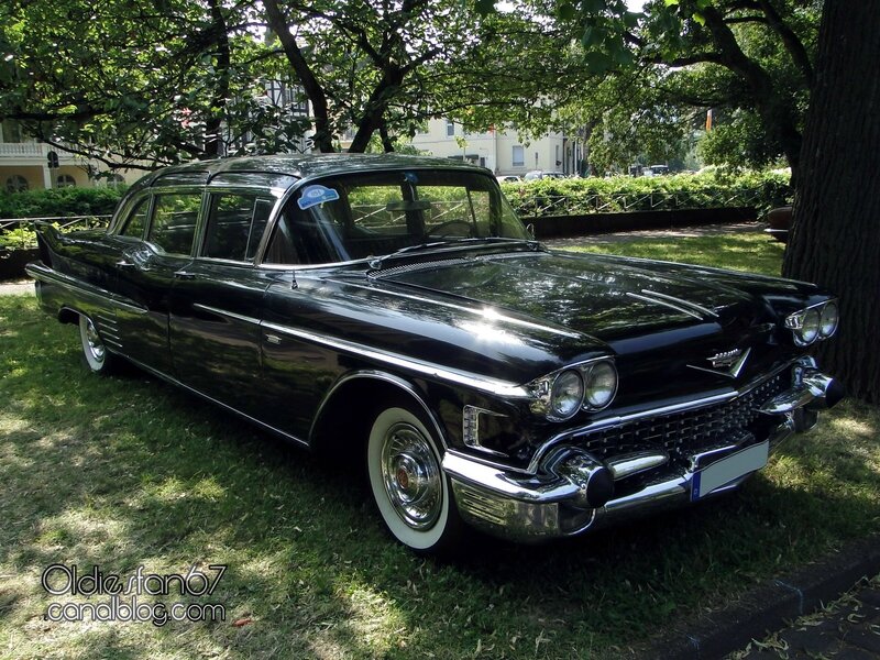 cadillac-fleetwood-75-limousine-1958-a