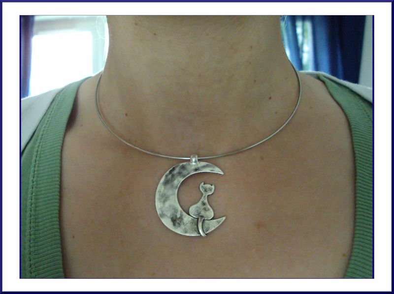 collier chat-lune