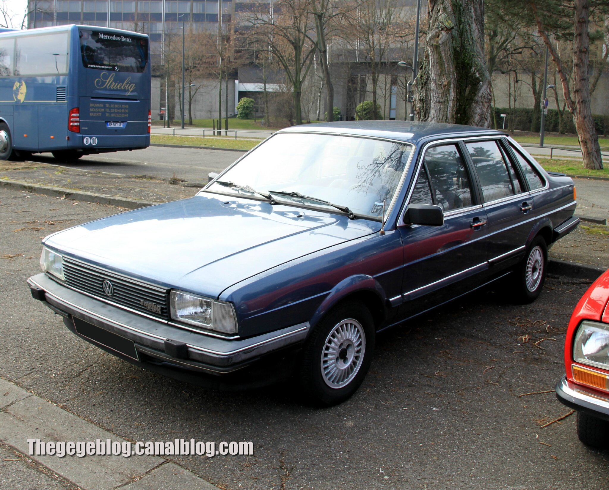 Vw santana GXTD de 1982 (Retrorencard mars 2013) 01