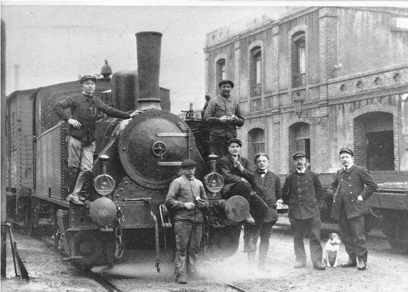 TUE VAQUES GARE DE CHERBOURG LA LOCOMOTIVE